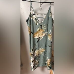 SHEIN Leaf Print Sleeveless Dress in Green and Cream
